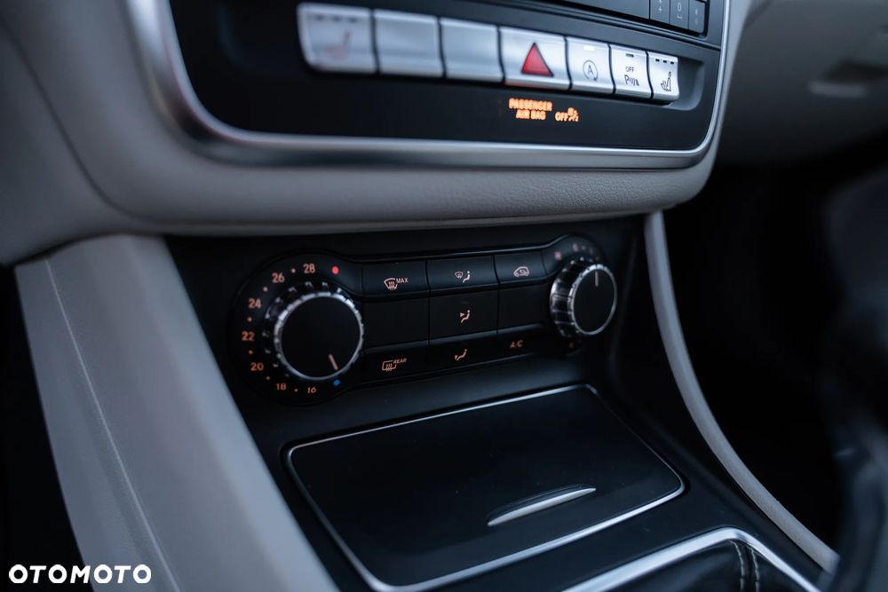 Mercedes-Benz CLA 200 (CDI) d Urban - 36