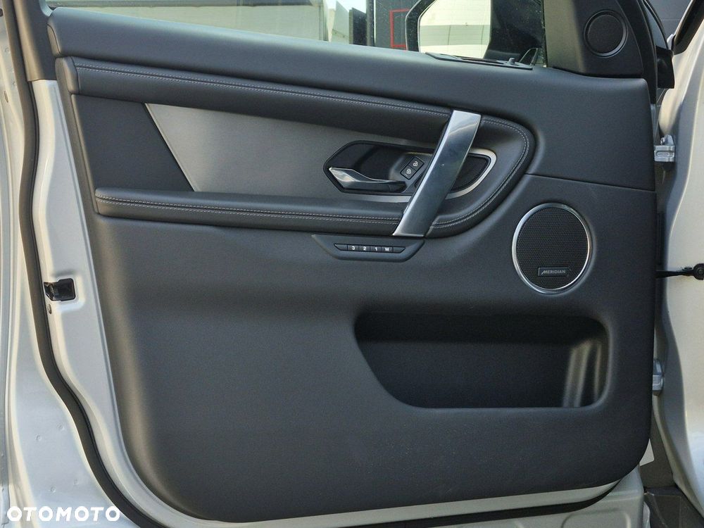 Land Rover Discovery Sport - 17