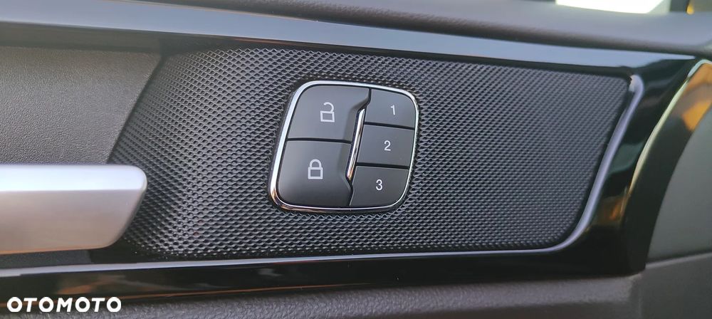 Ford Mondeo 2.0 EcoBlue ST-Line - 28