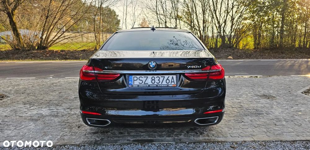 BMW Seria 7 740d xDrive - 11
