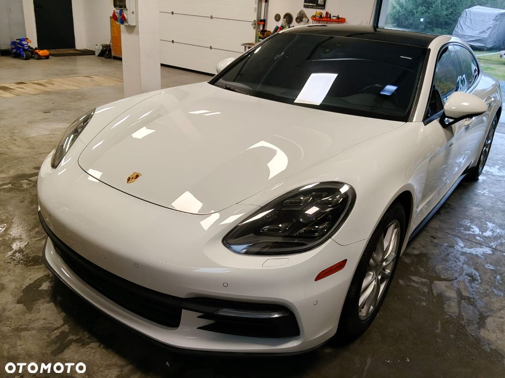 Porsche Panamera - 11