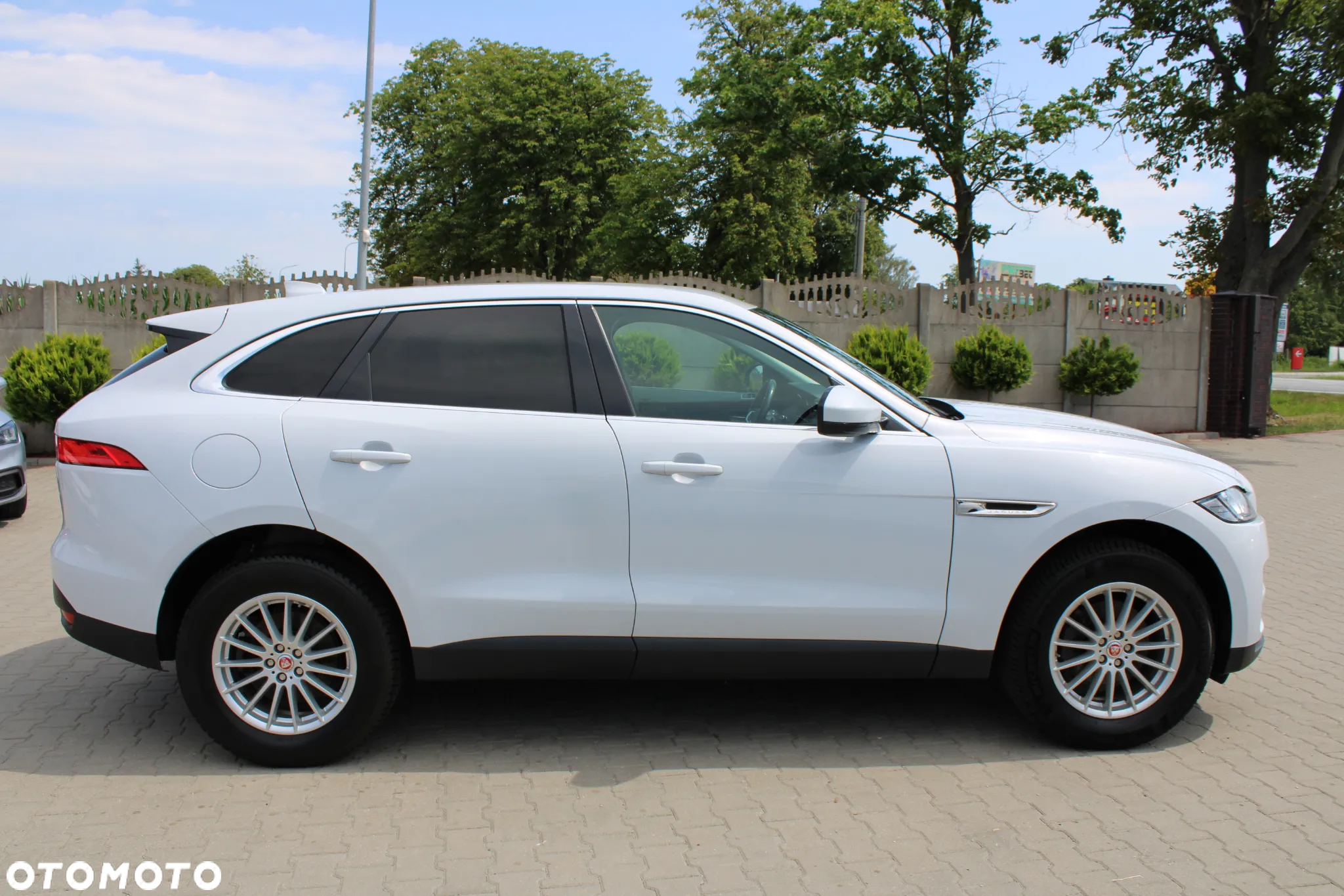 Jaguar F-Pace - 4
