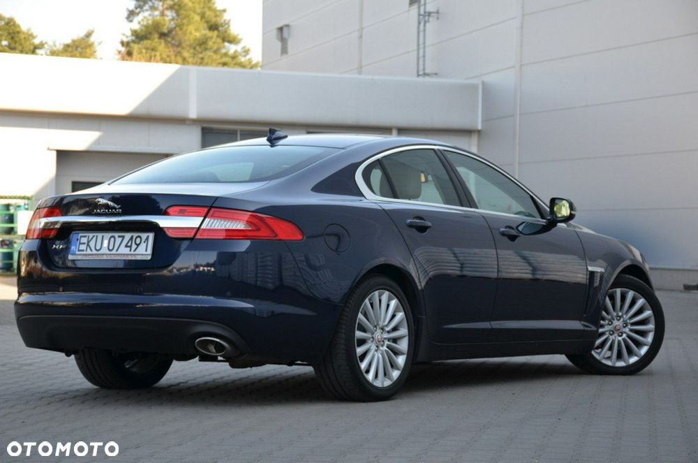Jaguar XF - 22