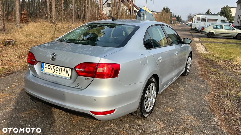 Volkswagen Jetta 1.4 TSI Comfortline - 5