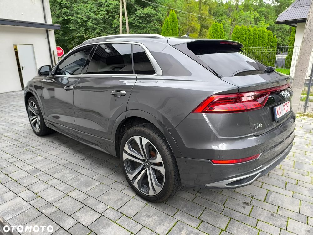 Audi Q8 55 TFSI quattro tiptronic - 6