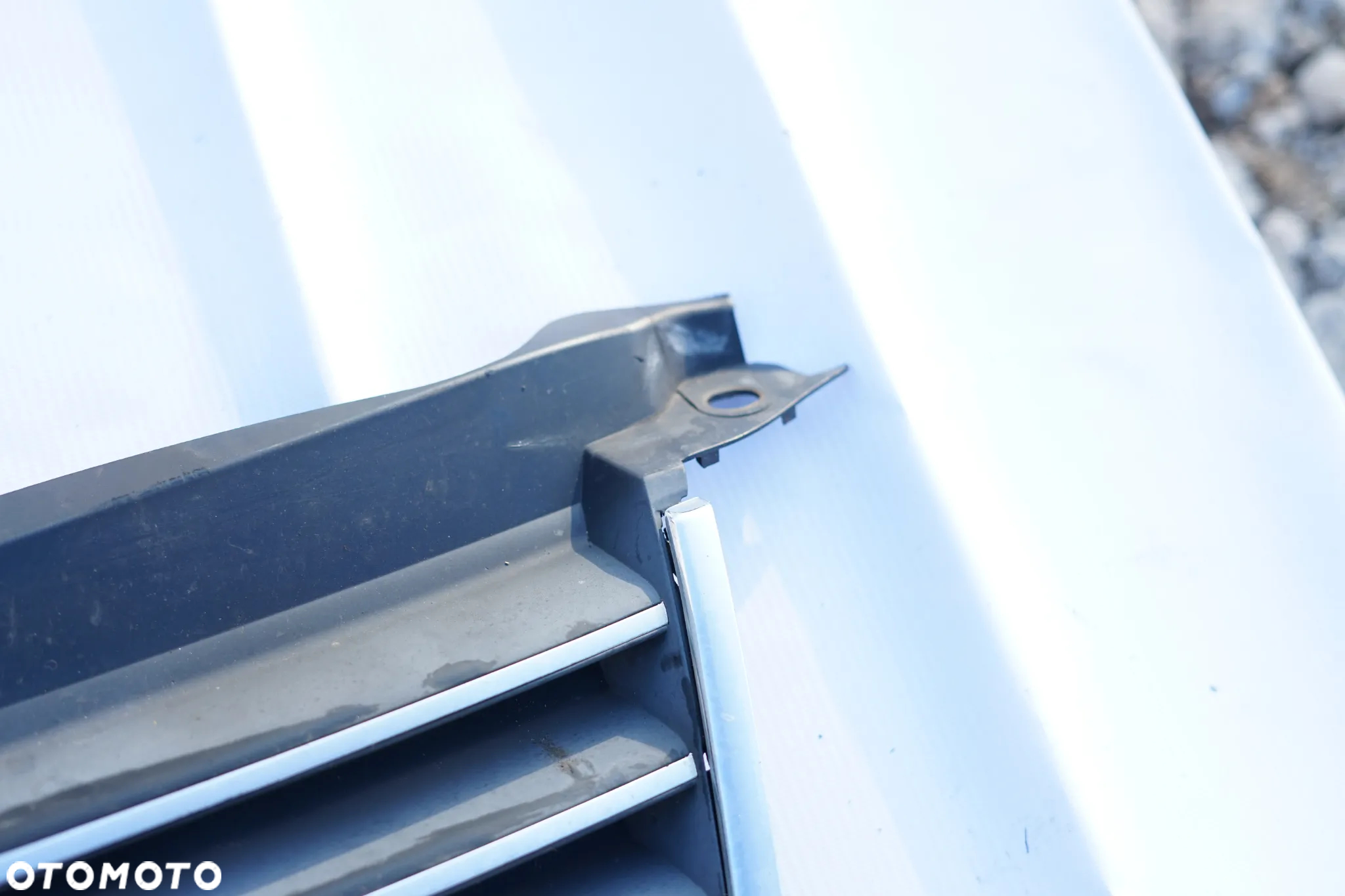 Grill atrapa chłodnicy VW Passat B5 FL 3B0853651L - 4