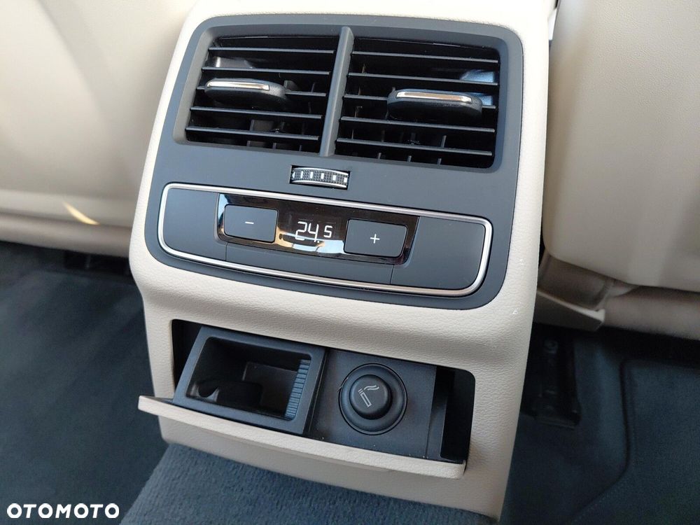 Audi A4 Limousine - 14