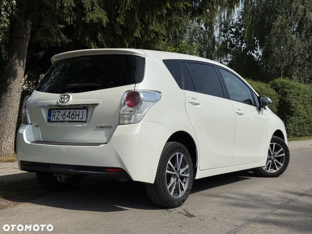 Toyota Verso - 4