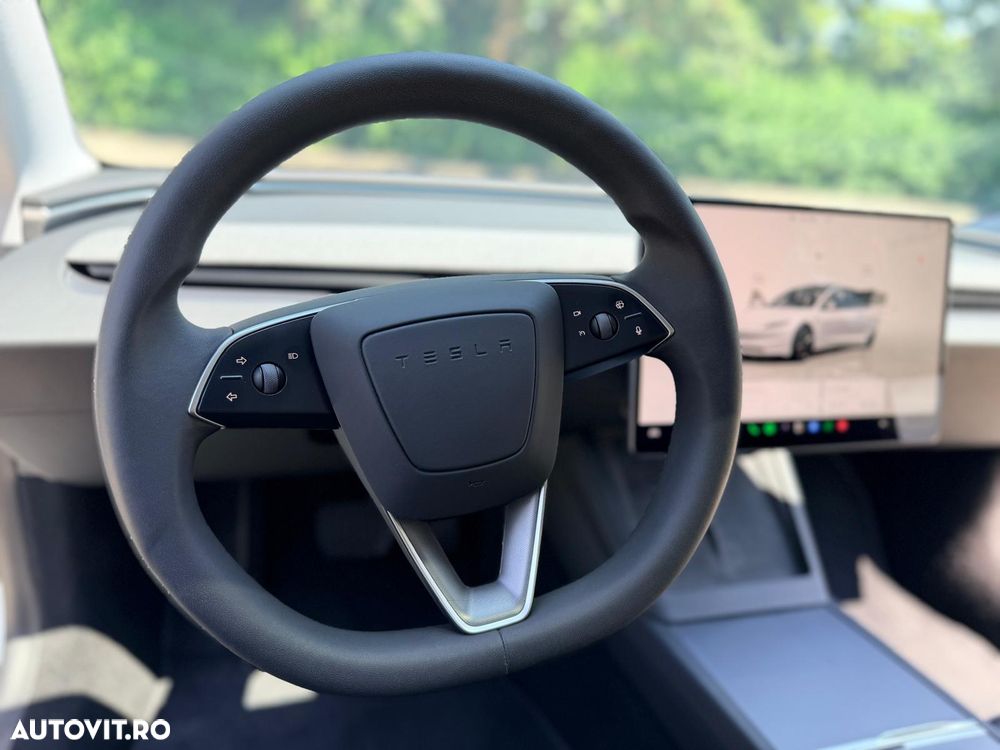 Tesla Model 3 Long Range - 7