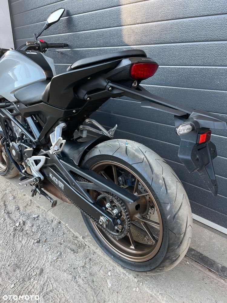 Honda CB - 4