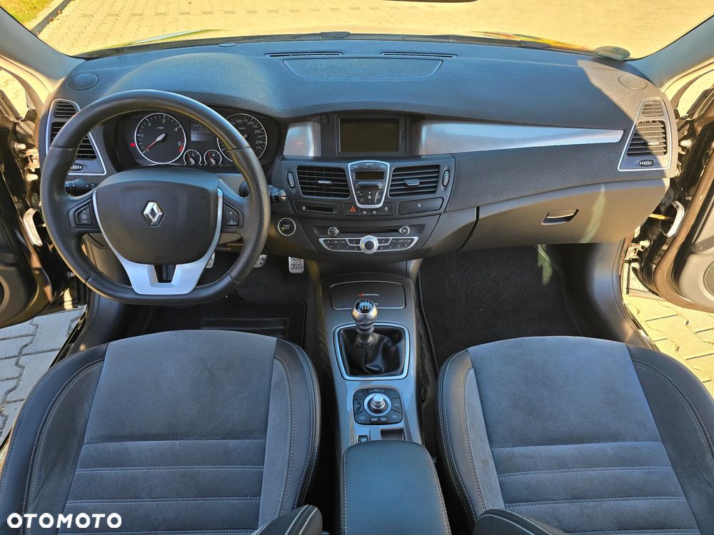 Renault Laguna dCi 150 FAP GT - 18