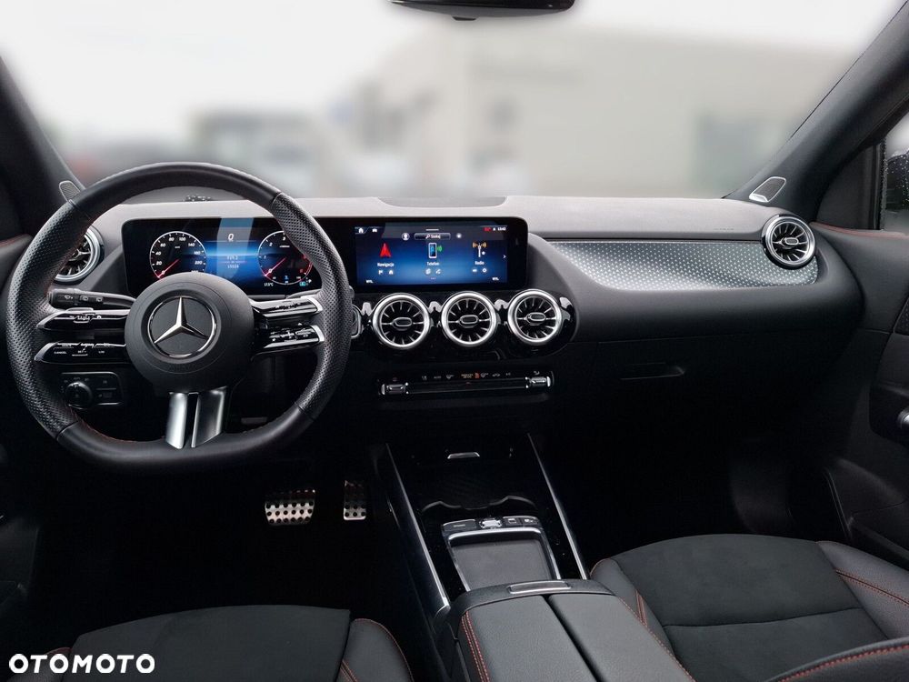 Mercedes-Benz GLA 220 d 4-Matic AMG Line - 11