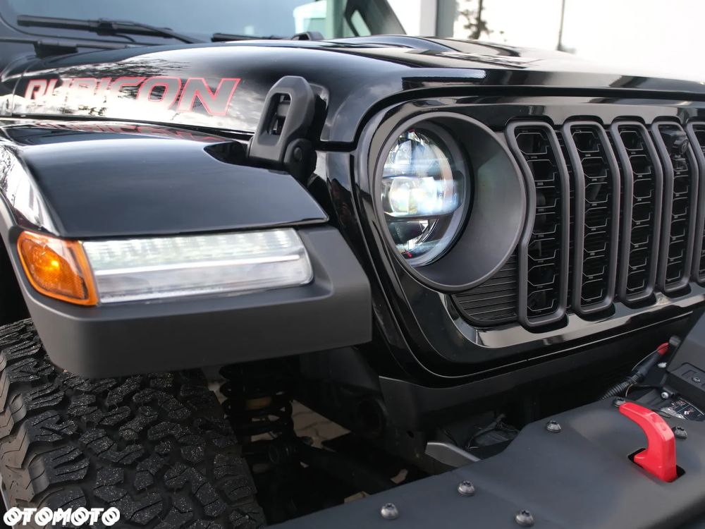 Jeep Wrangler - 11