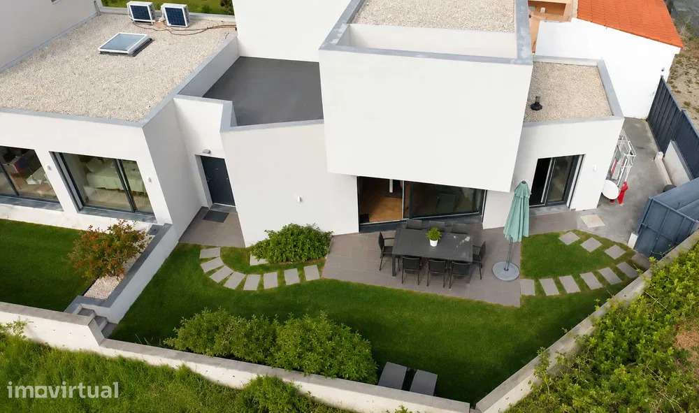 Moradia, 240 m², São Domingos de Rana - Grande imagem: 2/12