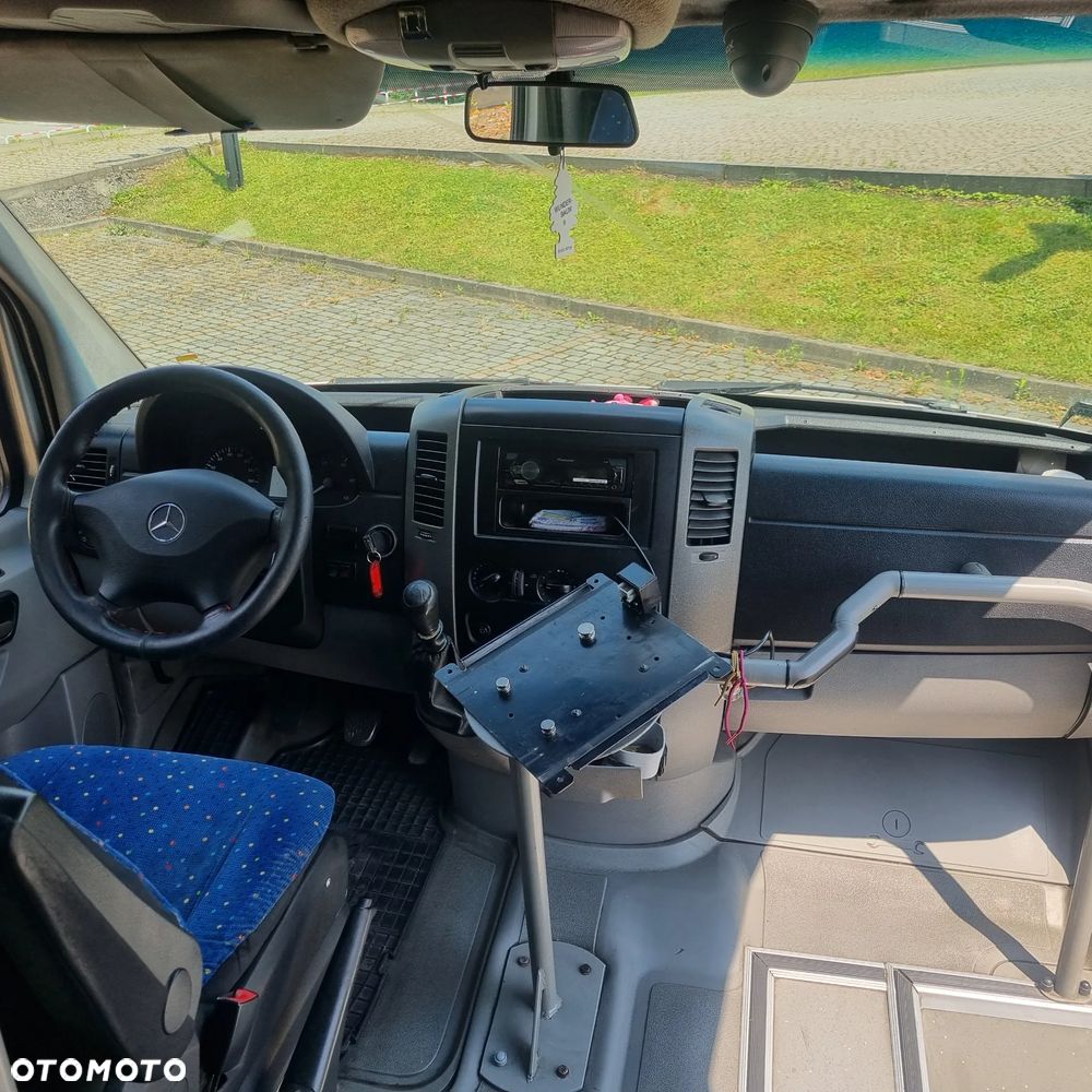 Mercedes-Benz Sprinter - 8