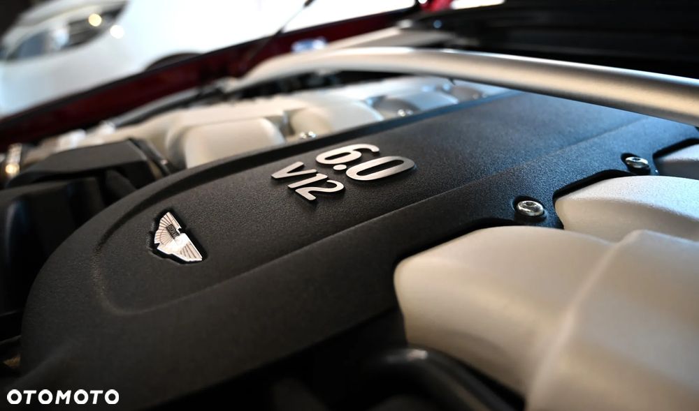 Aston Martin Vantage - 33
