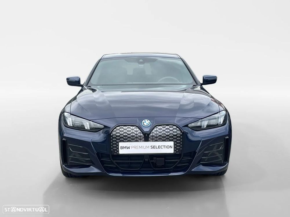 BMW i4 eDrive35 Desportiva M - 9