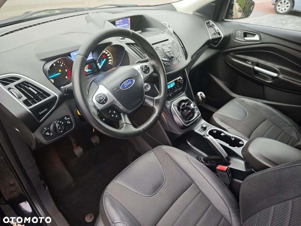 Ford Kuga 2.0 TDCi 2x4 Titanium - 13