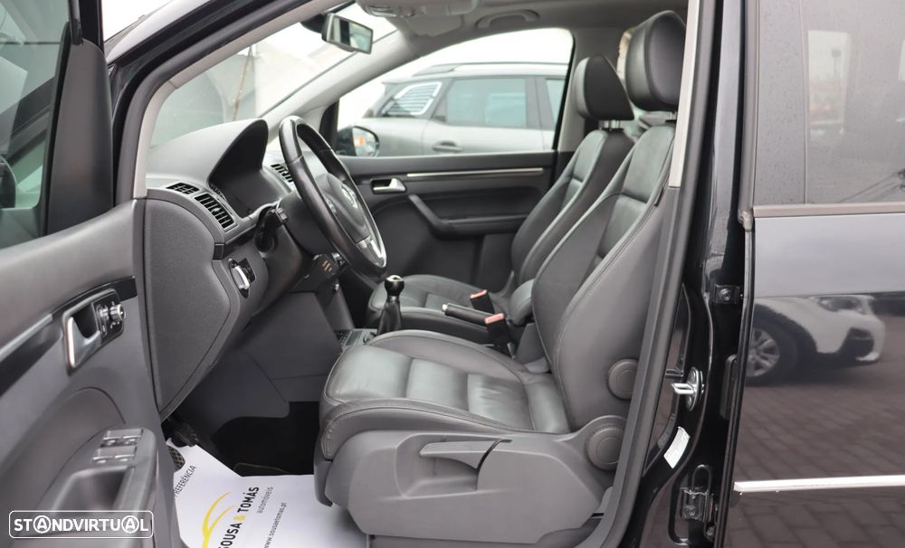 VW Touran 1.6 TDI Blue.Highline 5L - 13