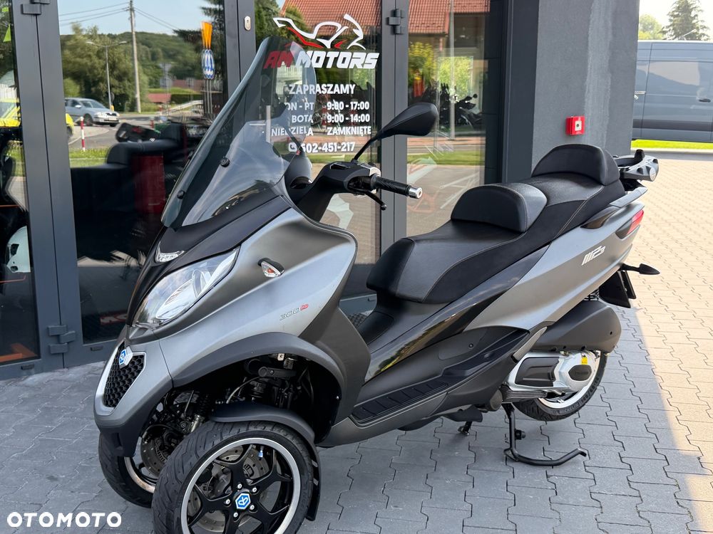 Piaggio MP-3 - 40