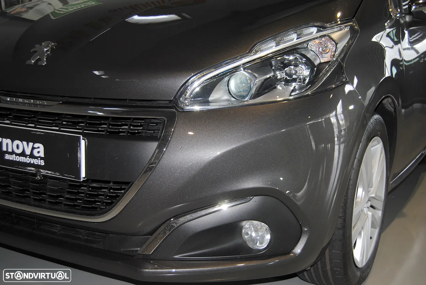 Peugeot 208 1.2 PureTech Allure - 11