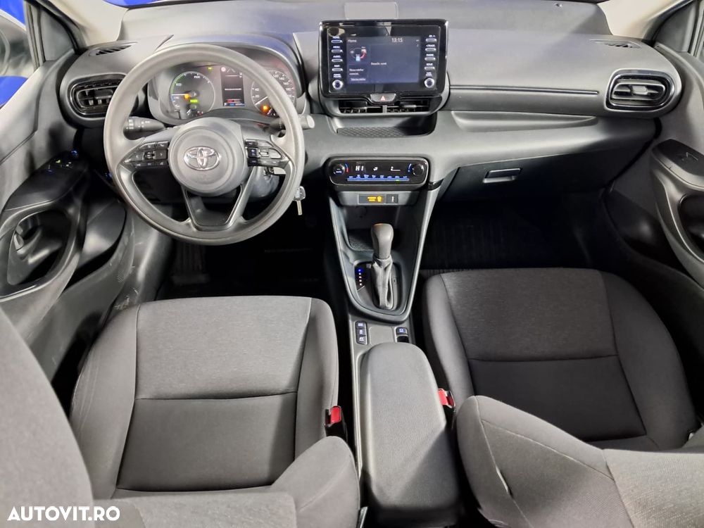 Toyota Yaris - 12