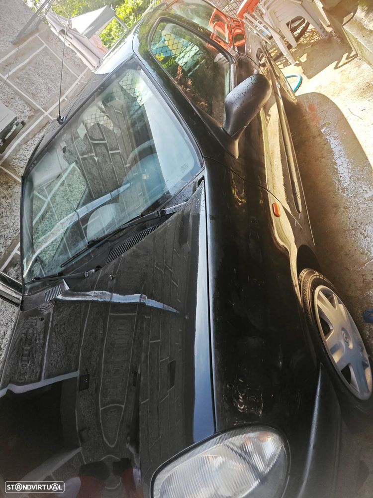 Renault Clio 1.9 D RN - 3