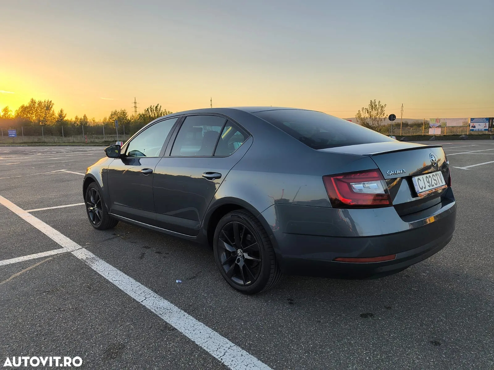 Skoda Octavia 2.0 TDI DSG Style - 6