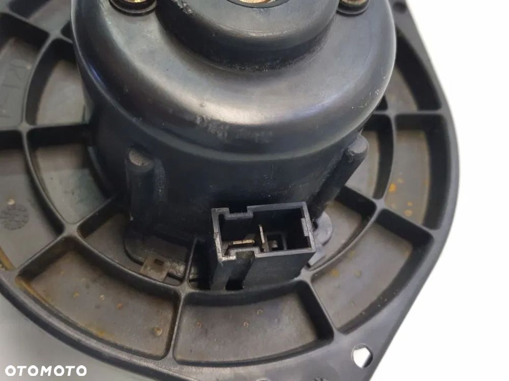 WENTYLATOR DMUCHAWA NAWIEWU OPEL AGILA A 381000010 - 3