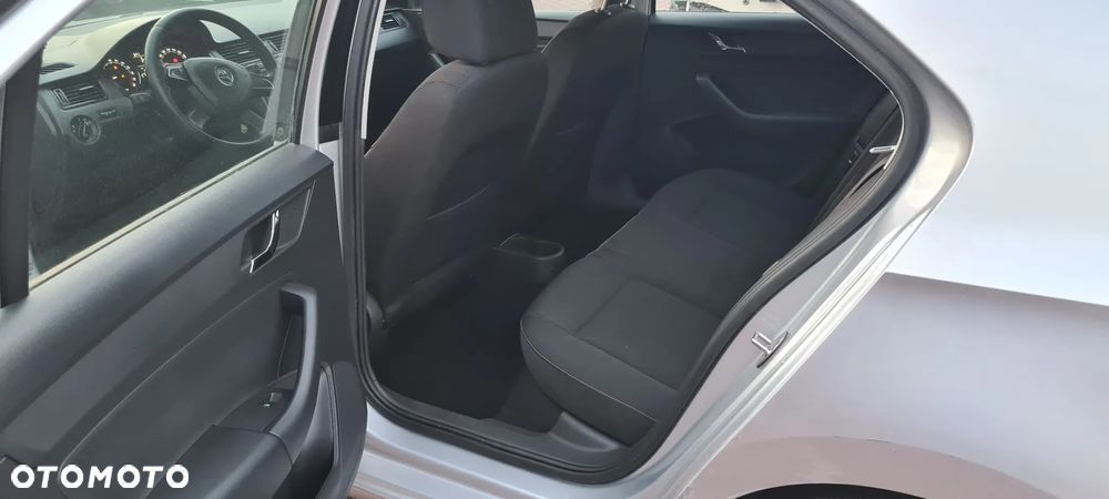 Skoda RAPID 1.6 TDI DPF Ambition - 14