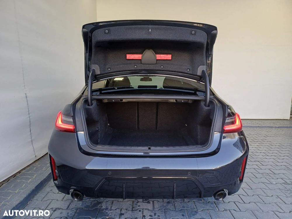 BMW Seria 3 320d xDrive AT M Sport - 34