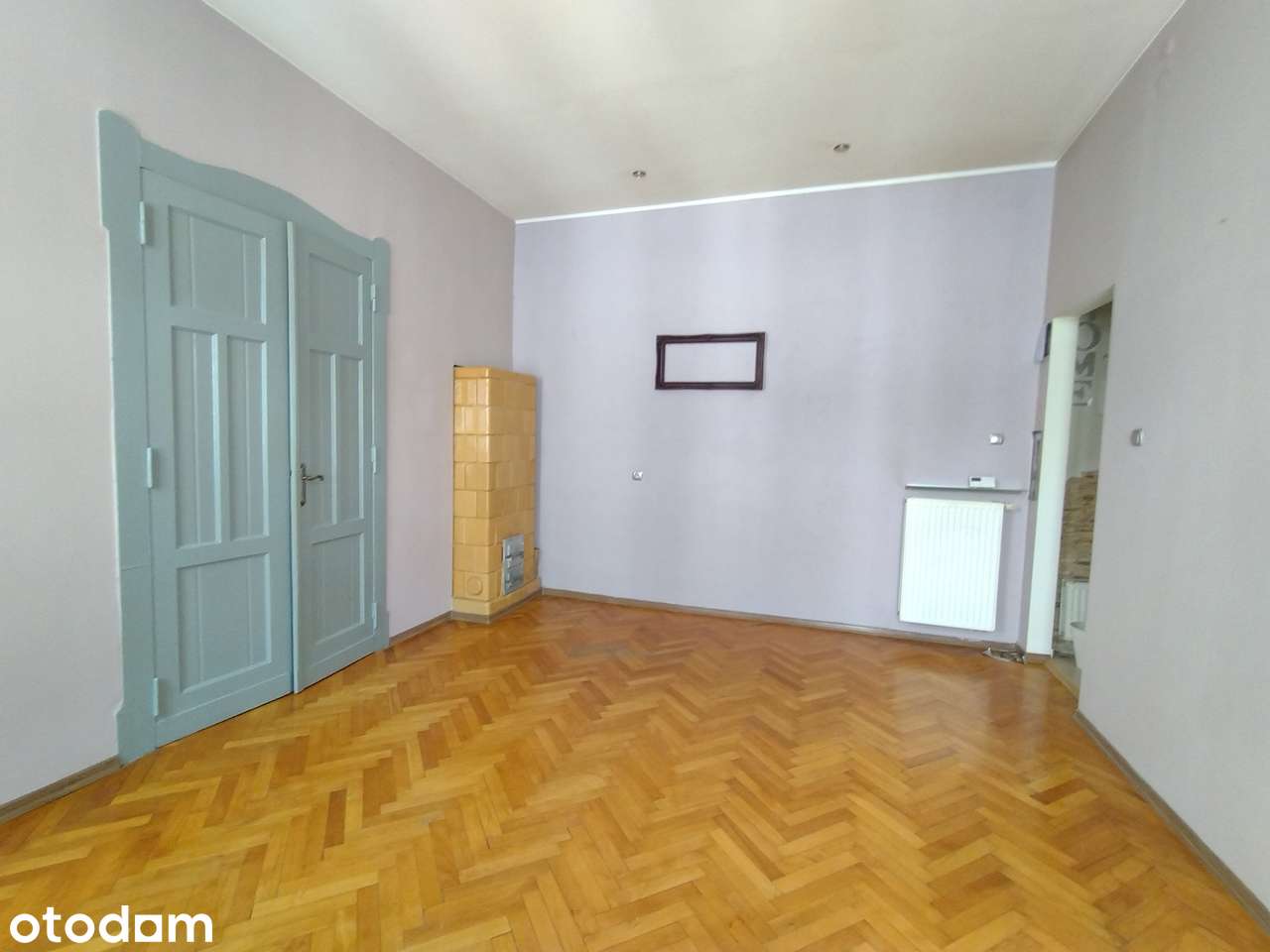 2- pokojowe (50m2), balkon, porządna kamienica / Pl. Niepodległości