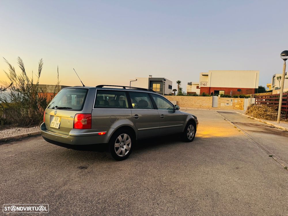 VW Passat Variant - 11