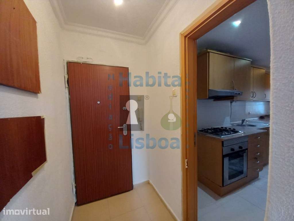Apartamento remodelado com 3 assoalhadas na Torre Cascais - Grande imagem: 3/55