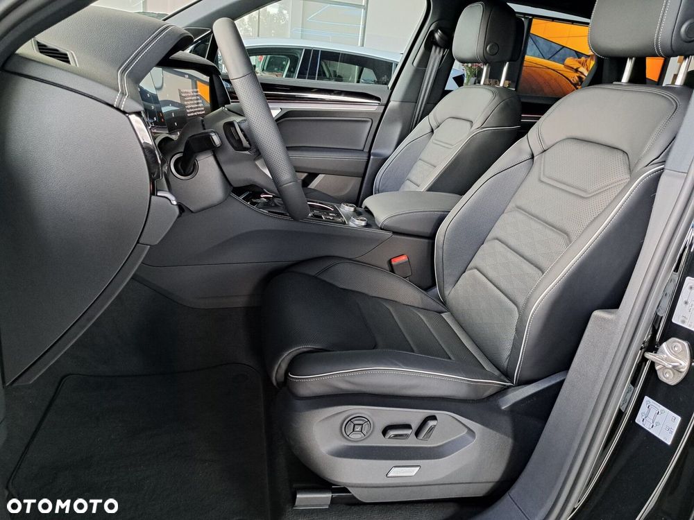 Volkswagen Touareg 3.0 V6 TDI 4Motion R-Line Final Edition - 13