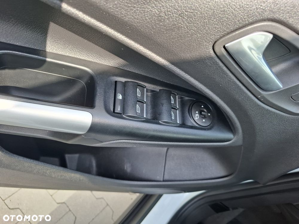 Ford Tourneo Connect Grand ver-grand-1-5-tdci-start-stop-titanium - 10
