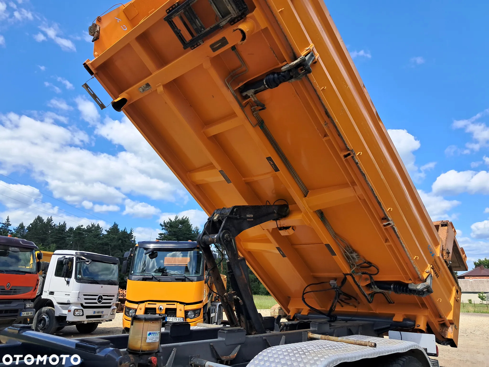 Renault C460 wywrotka 6x4 hydroburta - 17