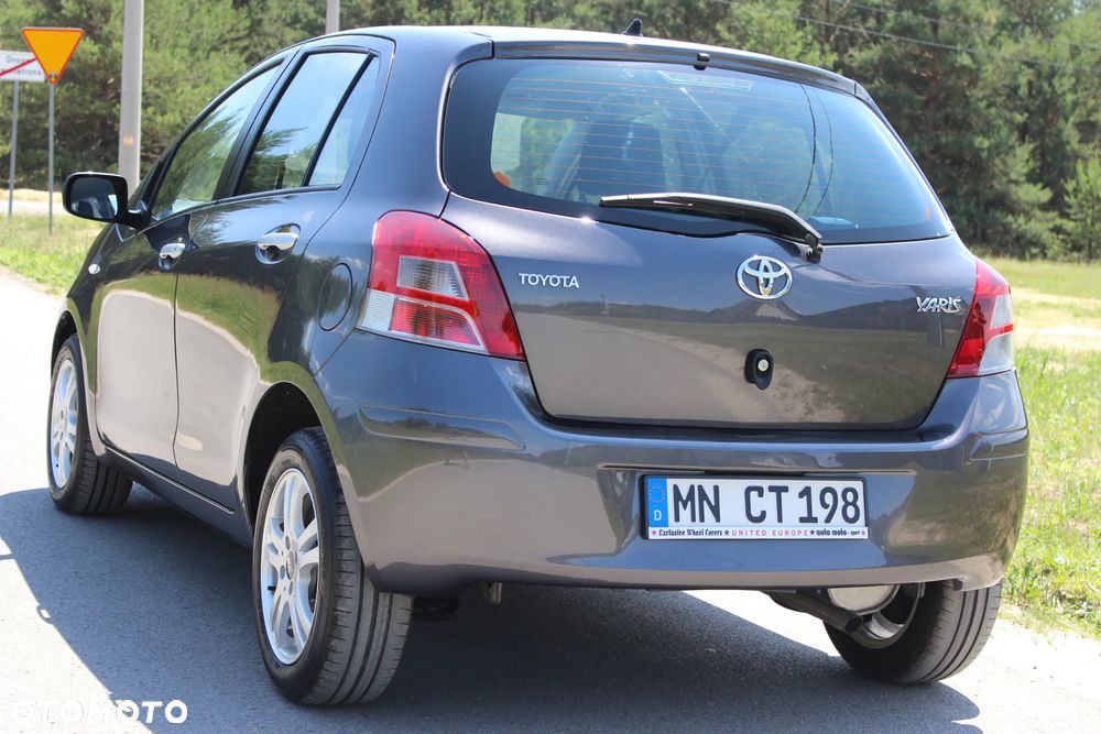 Toyota Yaris 1.33 VVT-i Executive - 7