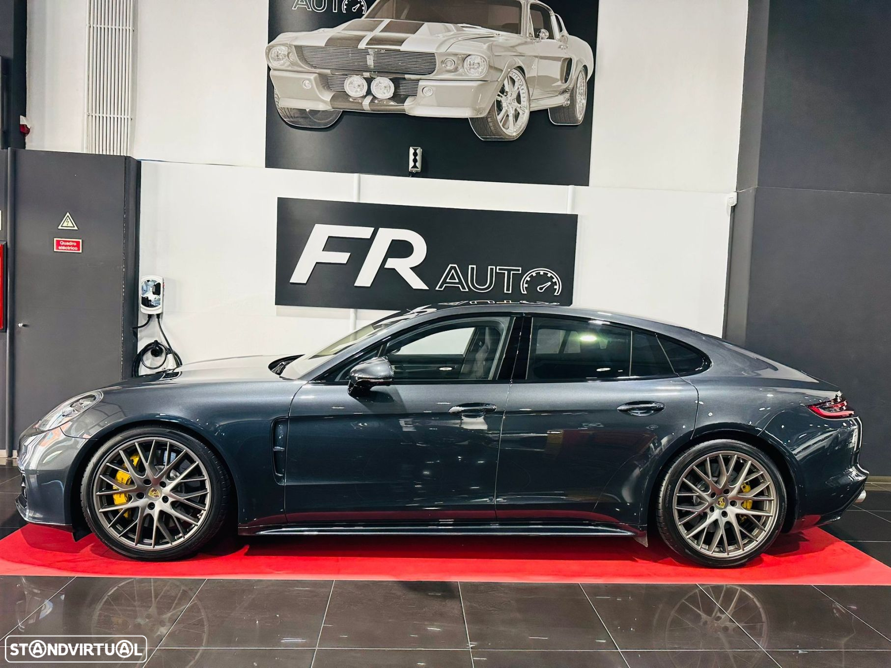 Porsche Panamera Turbo - 12