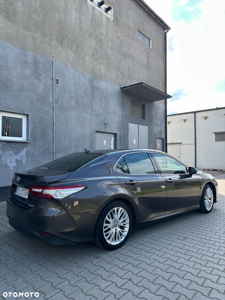Toyota Camry 2.5 Hybrid Executive CVT - 6