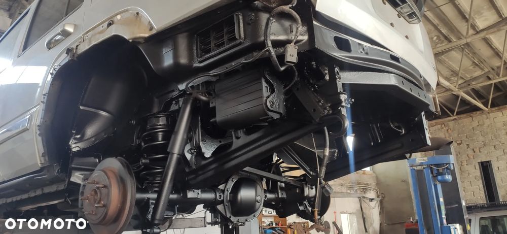 Jeep Commander 5.7 V8 HEMI Automatik Limited - 25