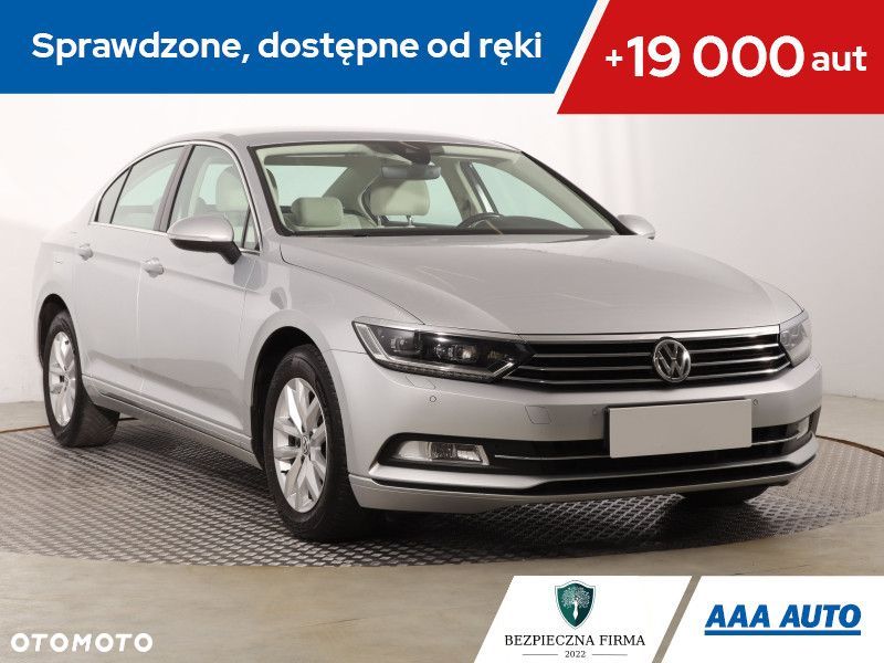 Volkswagen Passat - 2