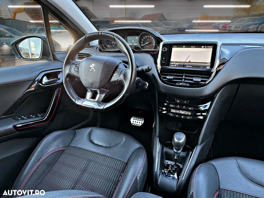 Peugeot 208 - 25
