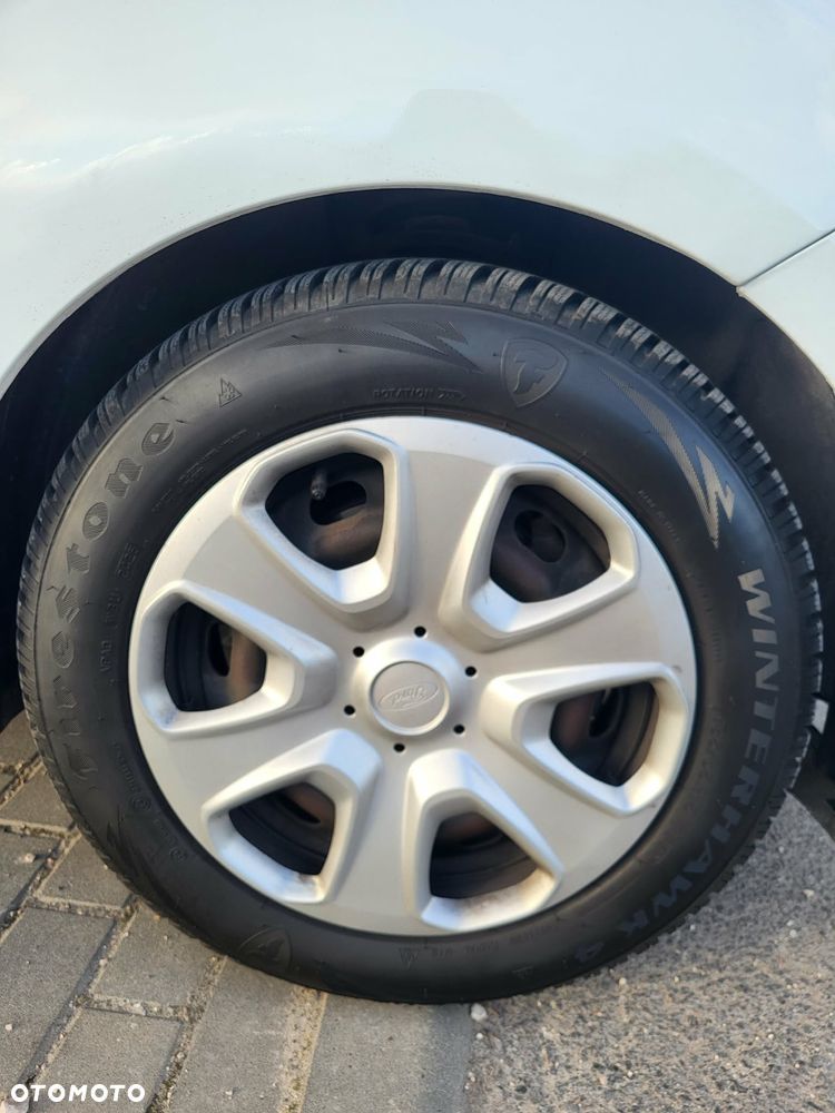 Ford Transit Courier - 14