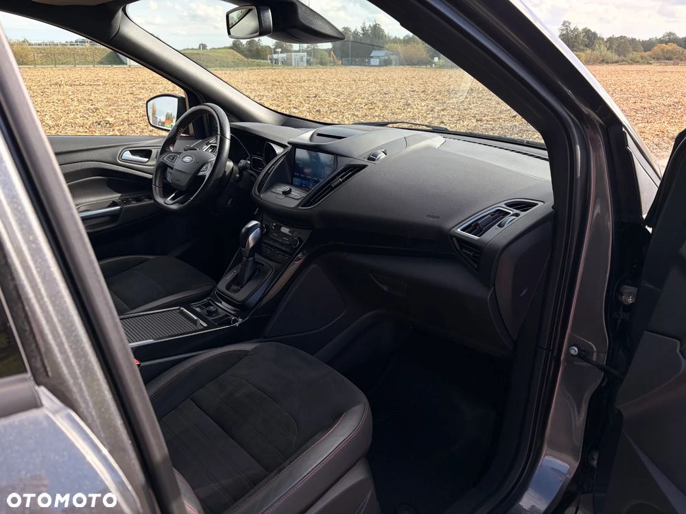 Ford Kuga 2.0 TDCi AWD ST-Line - 23