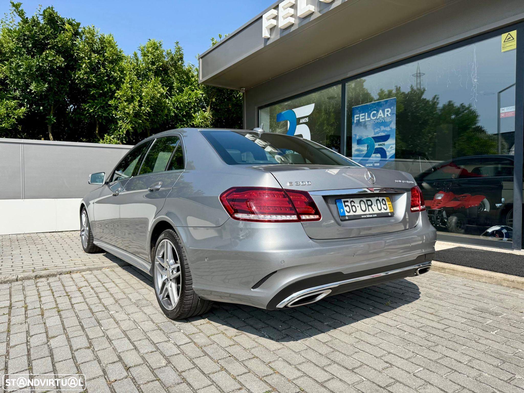 Mercedes-Benz E 300 Bluetec Hybrid Avantgarde - 5