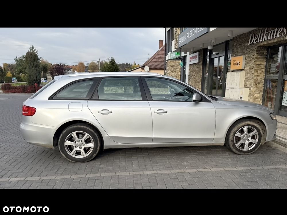 Audi A4 Avant 2.0 TDI - 10