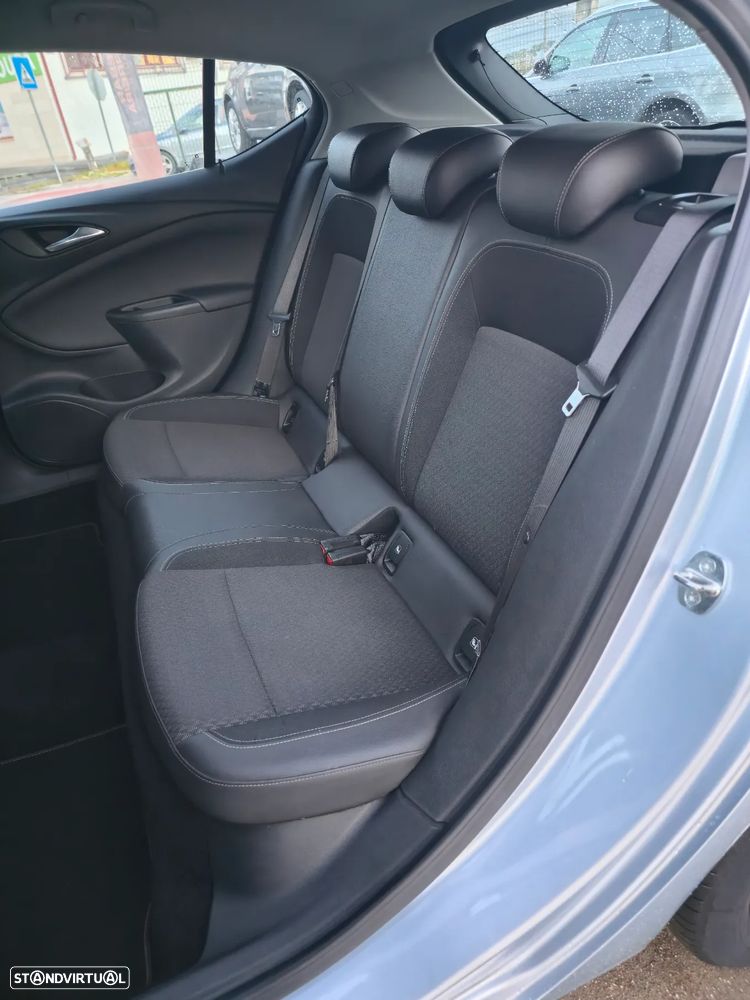 Opel Astra 1.6 CDTI Dynamic Sport S/S - 18