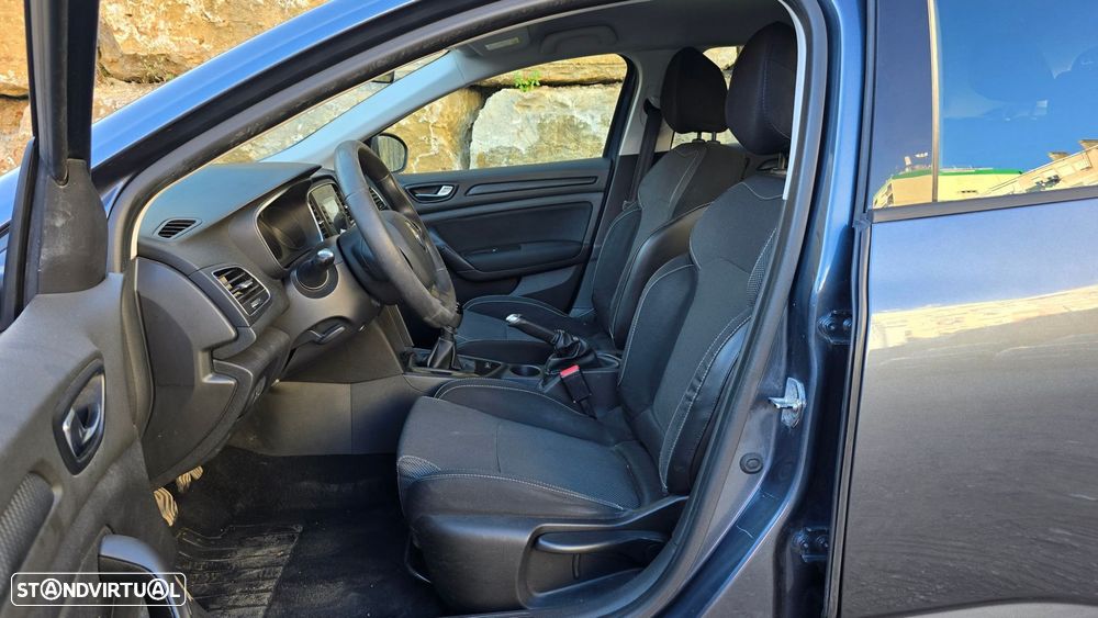 Renault Mégane 1.5 dCi Zen ECO - 23
