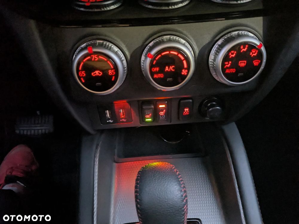 Mitsubishi ASX 2.0 4WD CVT Plus - 21